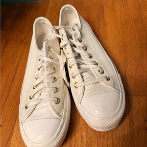 Converse | Cream Leather Sneakers